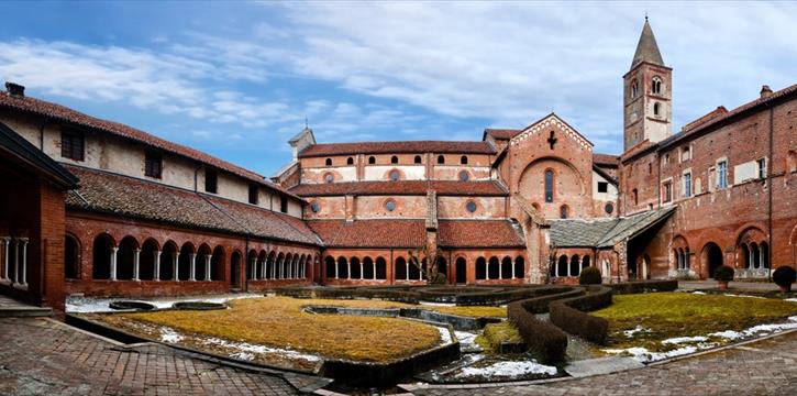 LE ABBAZIE DI S. MARIA A STAFFARDA E A CAVOUR
