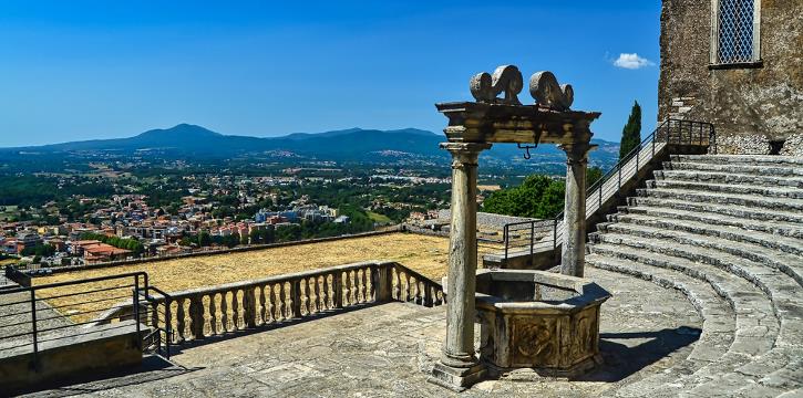 PALESTRINA: IL MUSEO CON LE TERRAZZE DEL SANTUARIO DELLA FORTUNA PRIMIGENIA E L'AREA DEL FORO