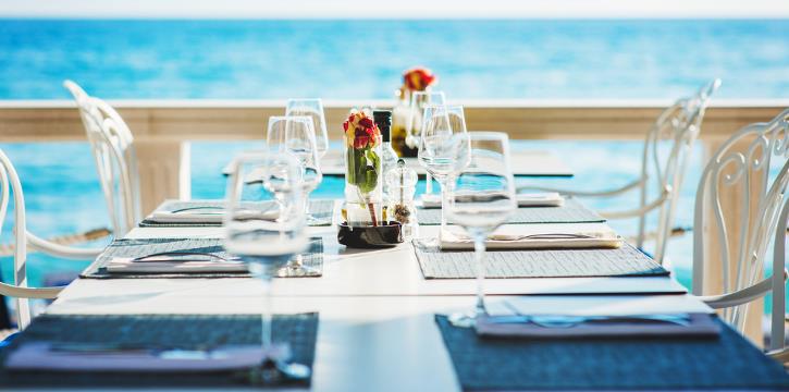 PRANZO D'ESTATE SUL MARE