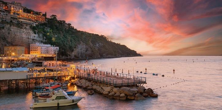 SORRENTO, CALDI COLORI NELLA TERRA DELLE SIRENE