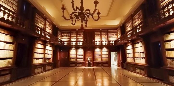 LA BIBLIOTECA CAPITOLARE DI VERONA, UNO SCRIGNO PREZIOSO CON UNA STORIA LUNGA 1500 ANNI. VISITA GUIDATA