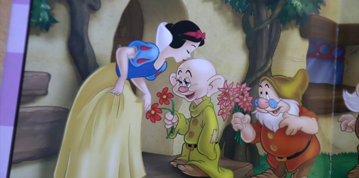 SPETTACOLO DI NATALE: "BIANCANEVE IL MUSICAL" AL TEATRO DIANA DI NAPOLI