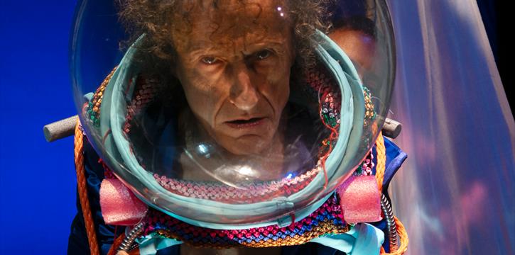 ANTONIO REZZA E FLAVIA MASTRELLA: "METADIETRO" AL TEATRO PUCCINI DI FIRENZE