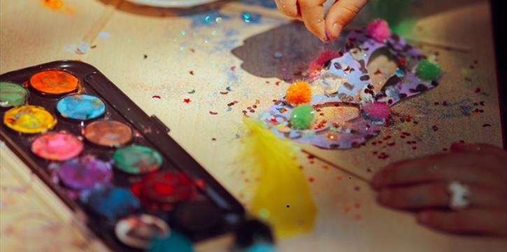 DIPINGI LA TUA MASCHERA: LABORATORIO ARTISTICO ALL'ACCADEMIA ALBERTINA DI BELLE ARTI A TORINO