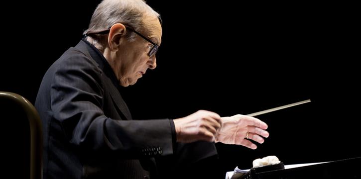OMAGGIO A MORRICONE AL TEATRO PETRUZZELLI