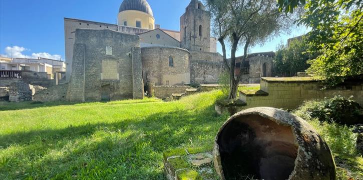 LE BASILICHE PALEOCRISTIANE DI CIMITILE: LE ORIGINI DEL CRISTIANESIMO