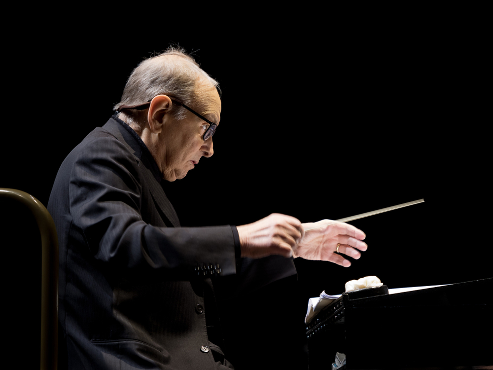 OMAGGIO A MORRICONE AL TEATRO PETRUZZELLI