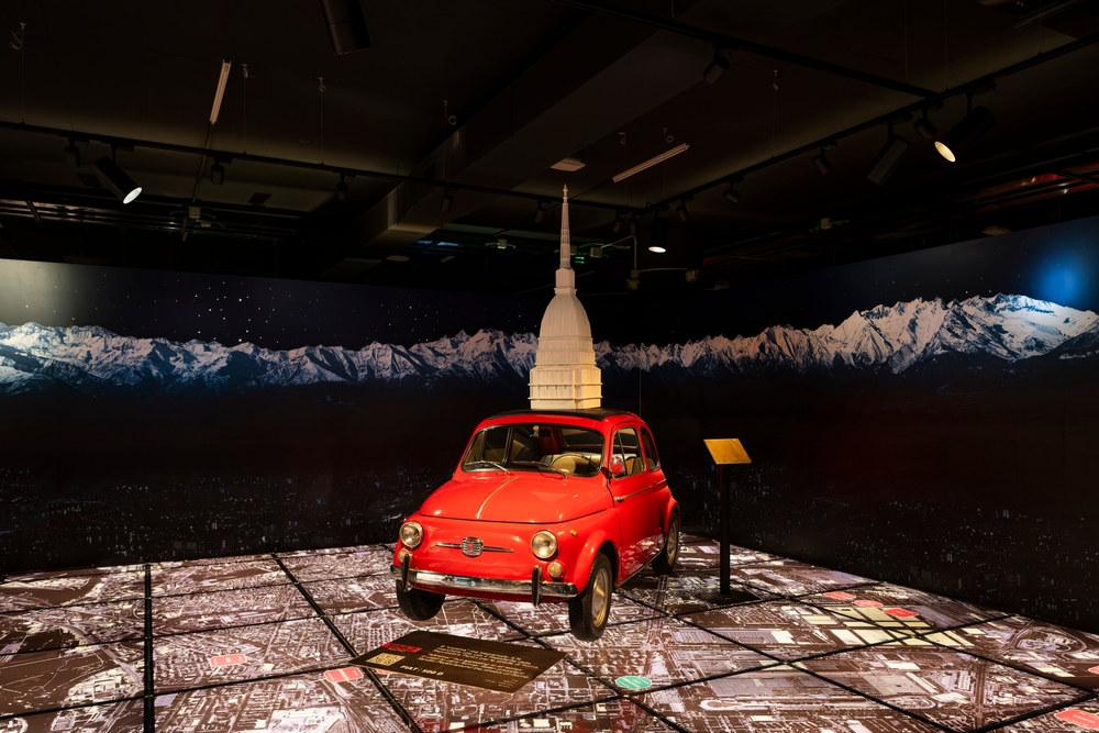 AL MUSEO DELL'AUTOMOBILE - VISITA GUIDATA CON MAMMA E PAPA'