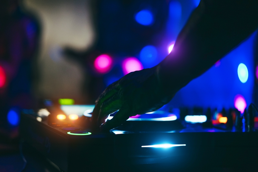 FESTA CON DJ FRANCESCHINO AL GOLF CLUB LE PAVONIERE DI PRATO