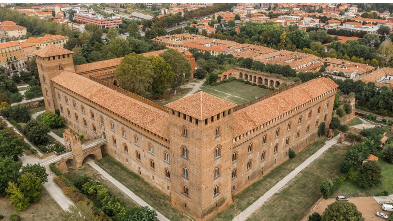 PAVIA SOTTERRANEA E IL CASTELLO
