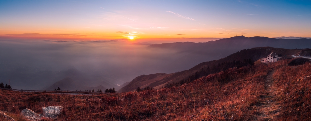 ESCURSIONE CON NOTTE IN RIFUGIO O SOTTO LE STELLE
