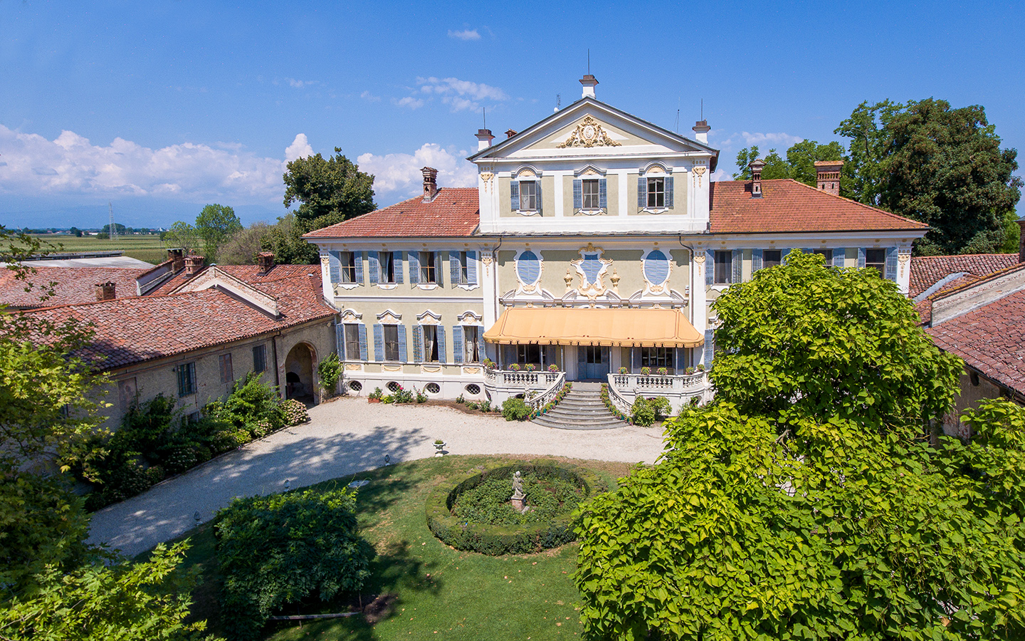 CASTELLO DI RACCONIGI E TENUTA BERRONI. GITA DI UN GIORNO