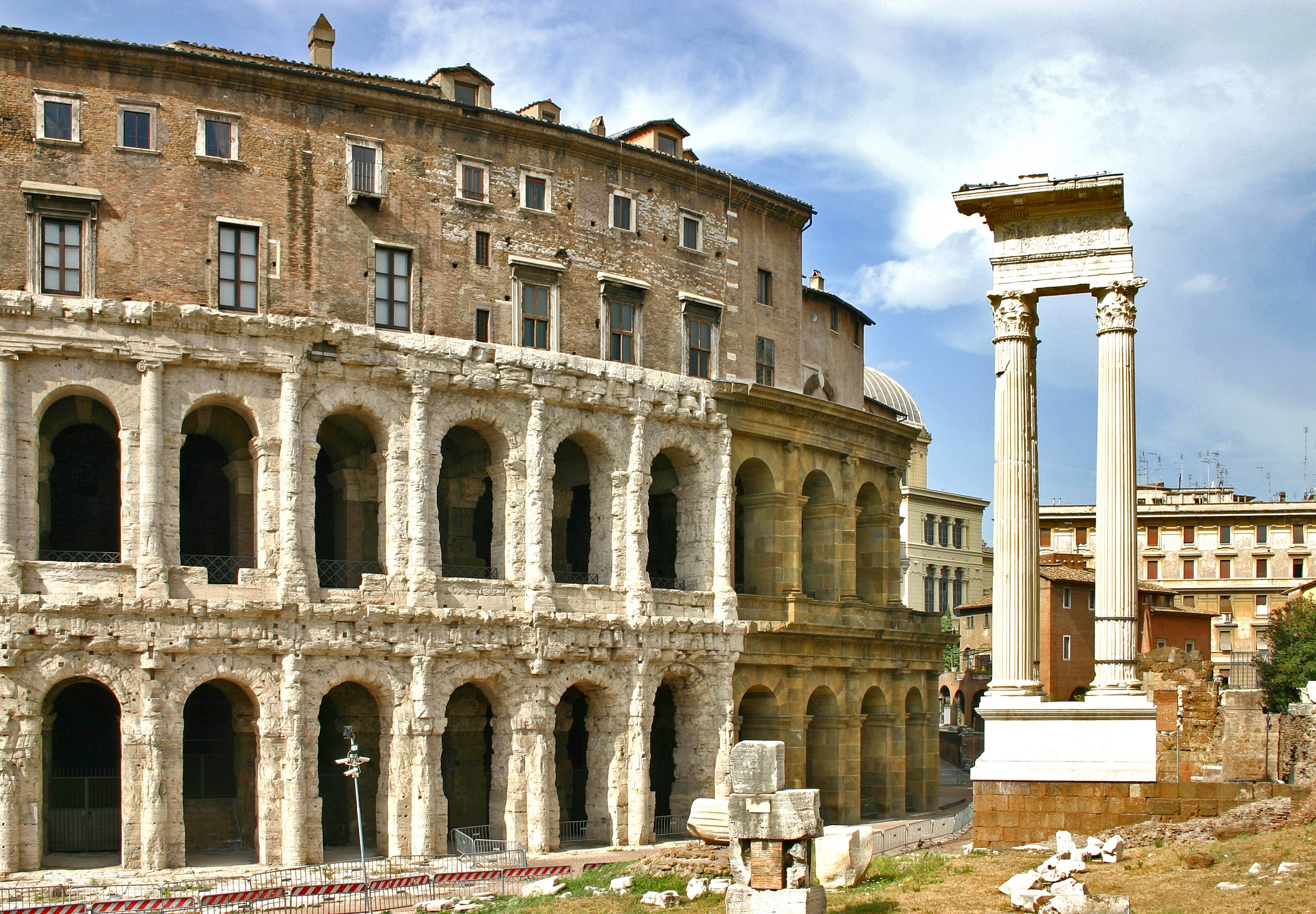 VISITA GUIDATA - PASSEGGIATA I TEATRI STORICI DI ROMA