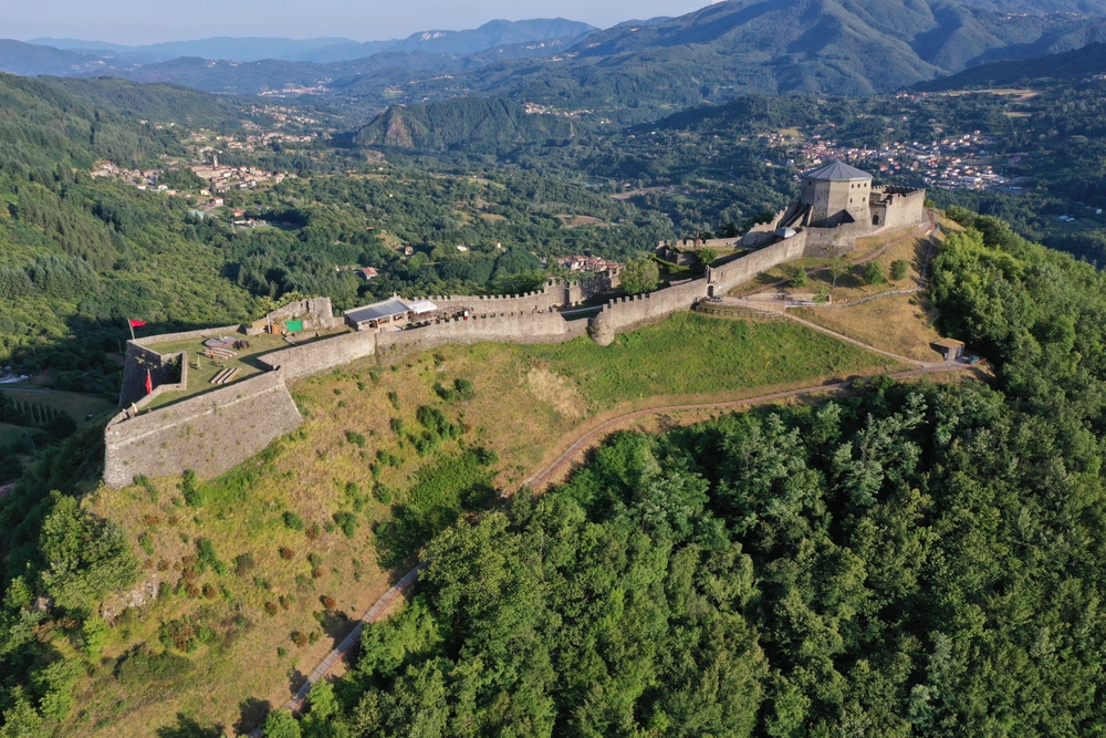 GATTI MÉZZI AL FESTIVAL MONT'ALFONSO SOTTO LE STELLE ALLA FORTEZZA DELLE VERRUCOLE A CASTELNUOVO IN GARFAGNANA (LU)