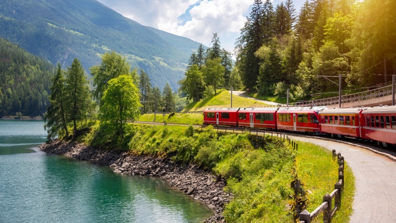 COMO E IL TRENINO ROSSO DEL BERNINA: ITINERARIO DI DUE GIORNI