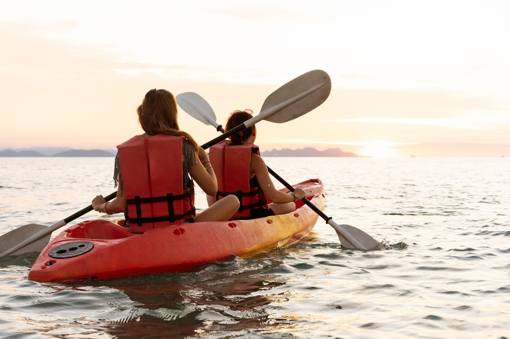 A NAPOLI, ESCURSIONE IN KAYAK "IL SOLE NEL MARE"