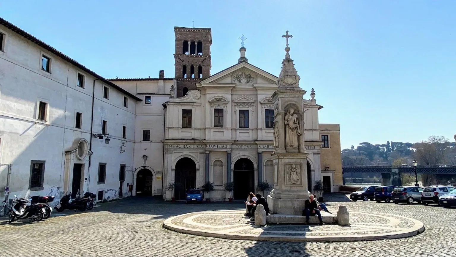 VISITA GUIDATA - L'ISOLA TIBERINA E LA CHIESA DI SAN BARTOLOMEO - ROMA