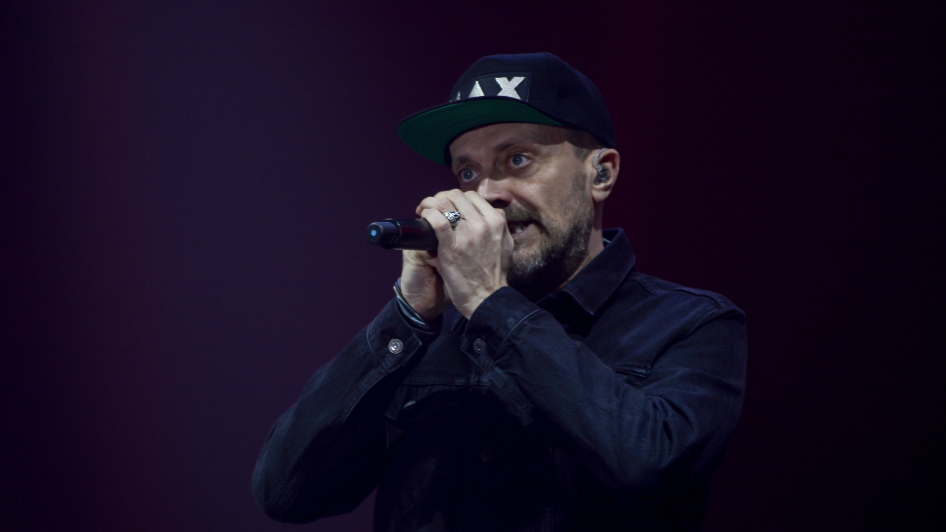 MAX PEZZALI: "STESSA STORIA, STESSO POSTO, STESSO BAR" ALL'UNIPOL ARENA DI BOLOGNA