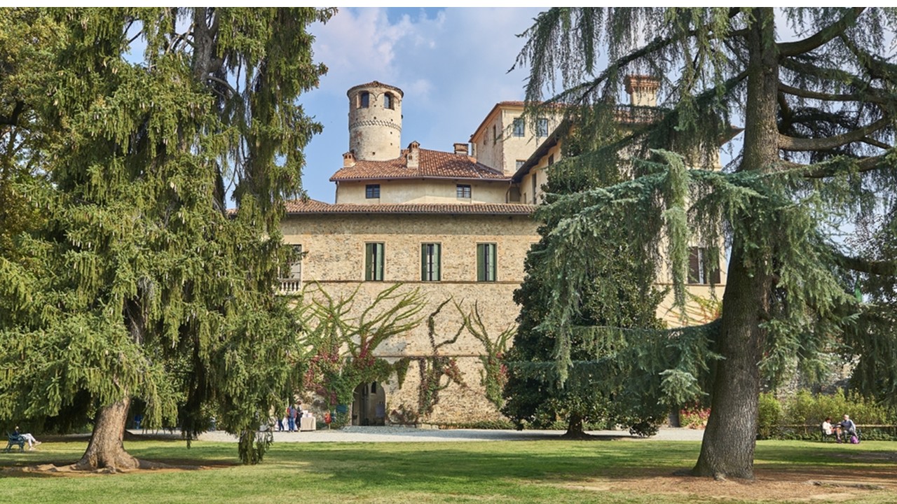 IL CASTELLO DELLA MANTA