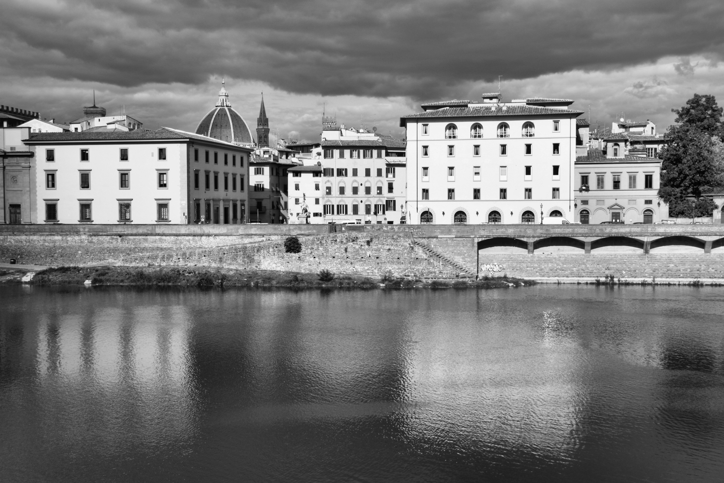 VISITA GUIDATA ALLA MOSTRA "FIRENZE '50 '60 '70. IMMAGINI DALL'ARCHIVIO FOTO LOCCHI" A VILLA BARDINI