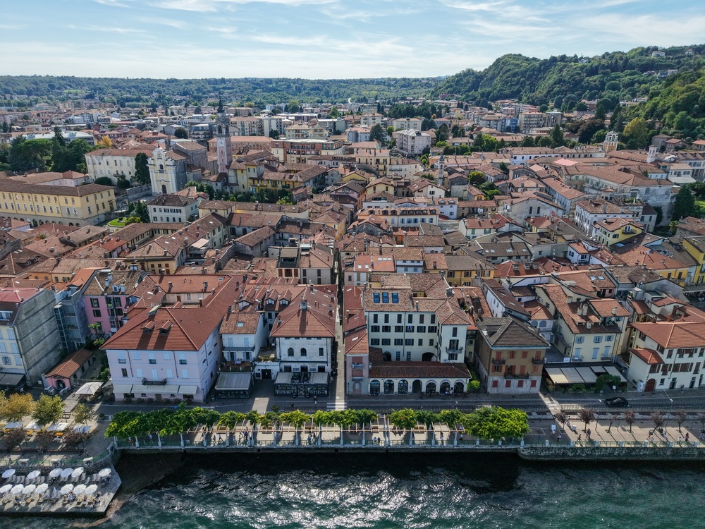 VISITA GUIDATA AL CENTRO STORICO DI ARONA E ALLA STATUA DI SAN CARLO BORROMEO