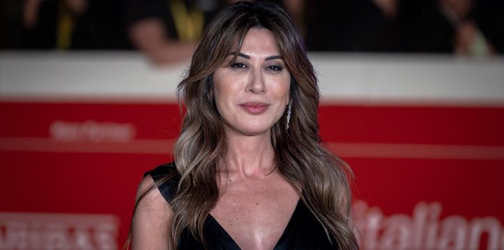 VIRGINIA RAFFAELE: "BANCAL" AL TEATRO SOCIALE DI MANTOVA