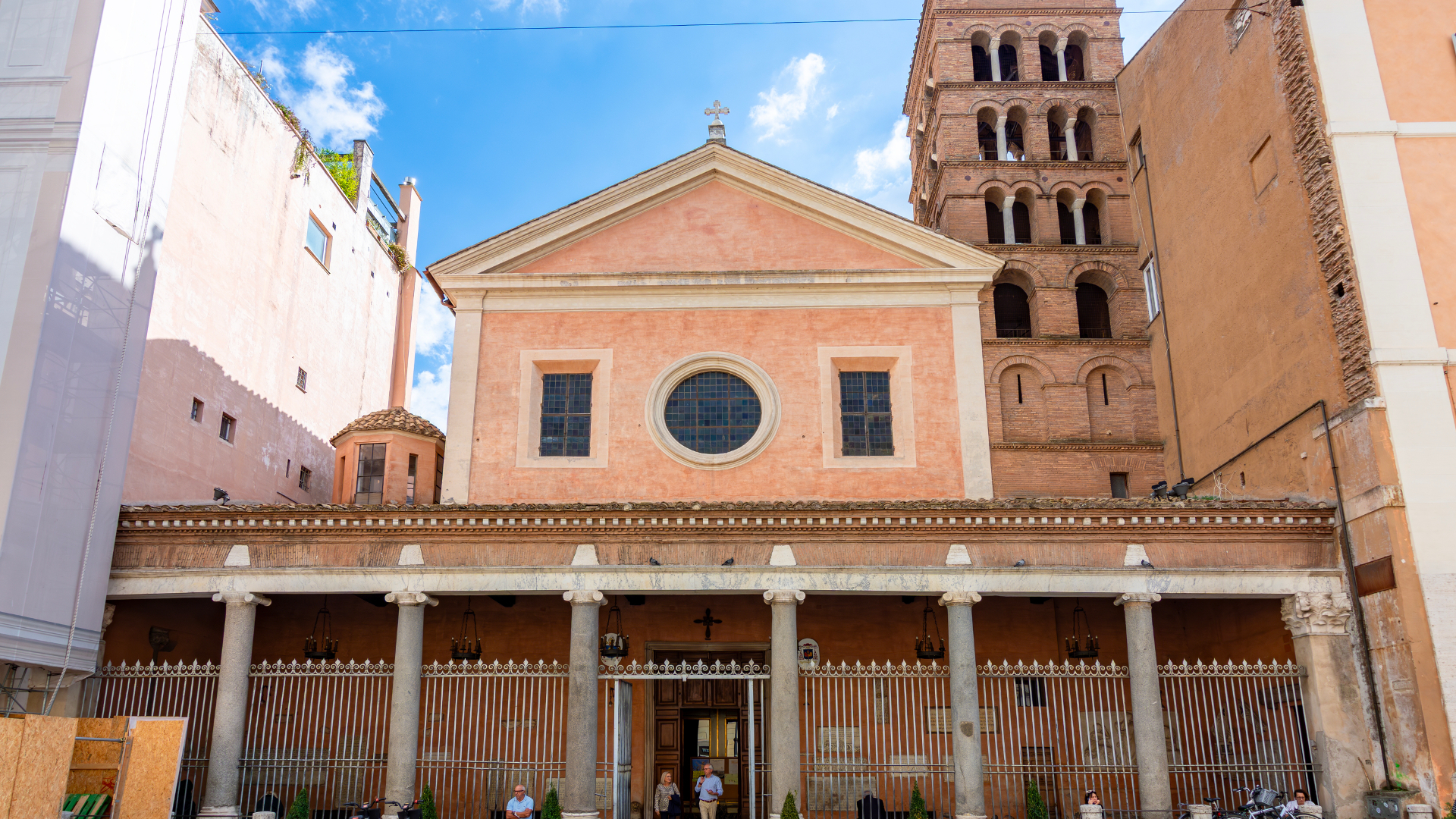 VISITA GUIDATA LA BASILICA DI SAN LORENZO IN LUCINA E I SOTTERRANEI - VISITA IN ESCLUSIVA - ROMA