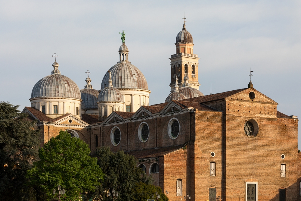 IL COMPLESSO DI SANTA GIUSTINA - CERCA, OSSERVA, SCOPRI! UNA PARTICOLARE CACCIA AL TESORO PER LE FAMIGLIE