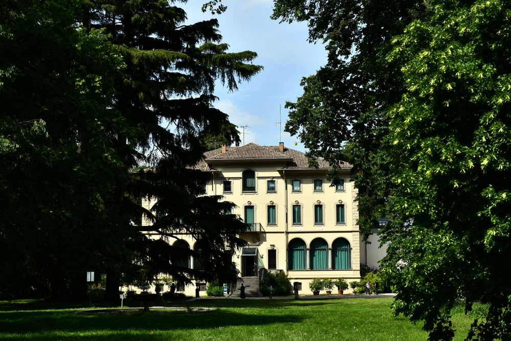 TRA ARTE E MERAVIGLIA: VILLA MAGNANI-ROCCA E LA MOSTRA DI MAN RAY TUTTO
