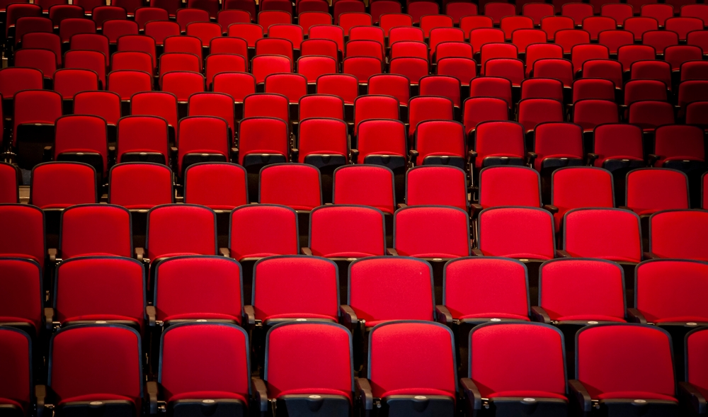 "PAURA: VIAGGIO IRONICO NELLA PAURA UMANA" (di e con Annalisa Aglioti) AL TEATRO FRANCO PARENTI DI MILANO