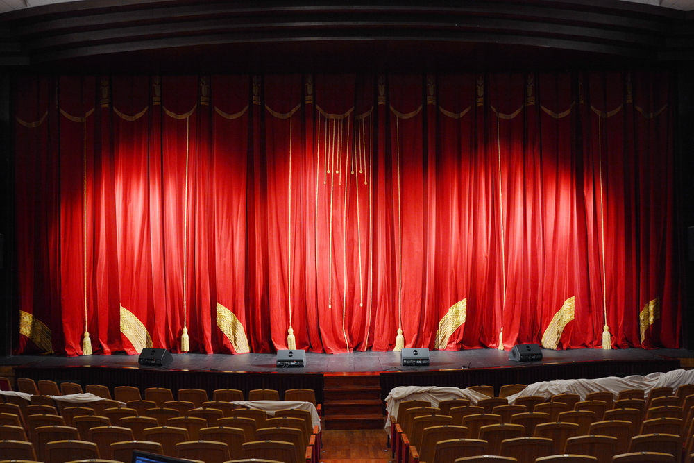 LA VEDOVA ALLEGRA AL TEATRO TEAM DI BARI
